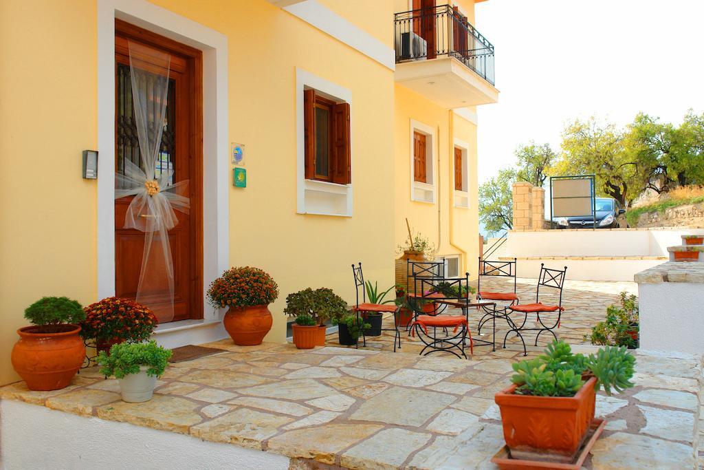 Hotel Xenonas Chrisso Delfos Exterior foto