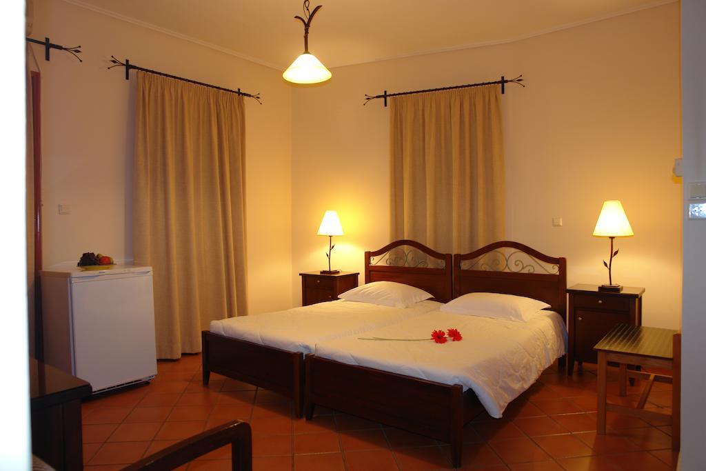 Hotel Xenonas Chrisso Delfos Habitación foto